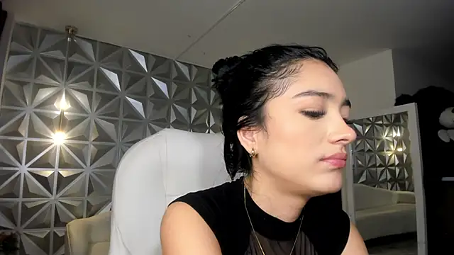 zoerouse_'s cam snapshot