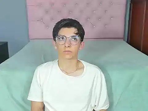 ElanGiraldo live sex cam