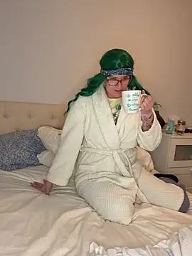 DaisyBlake's cam snapshot