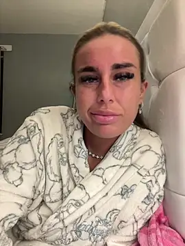 EllieMaeBaby's cam snapshot