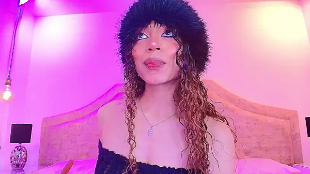 Zahara1's cam snapshot