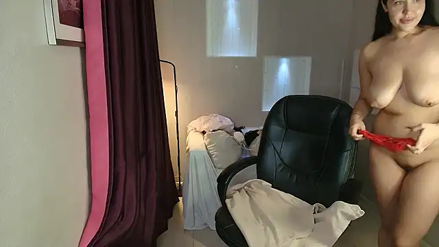 Luci__B's cam snapshot