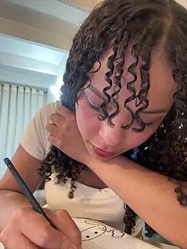 Yasmin777_'s cam snapshot