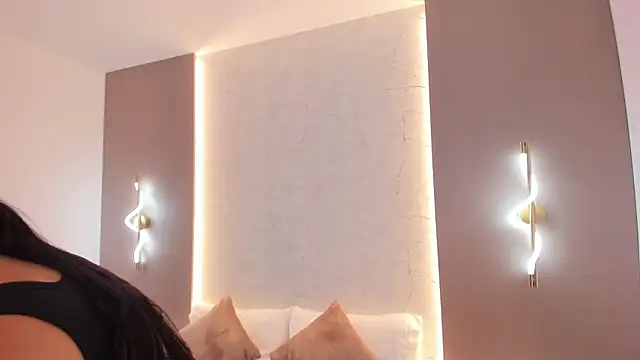 emily_tolson's cam snapshot