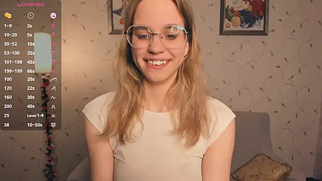 JoanBaggott's cam snapshot