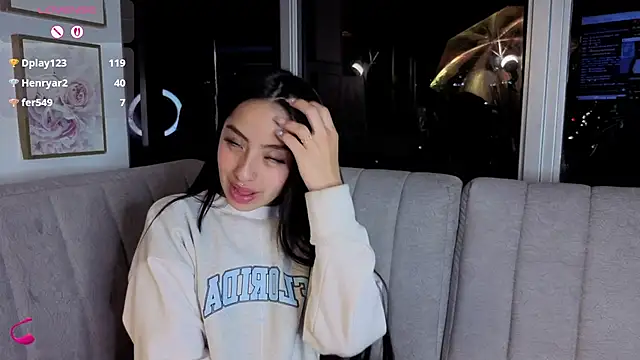 Daphne_chers's cam snapshot