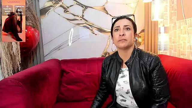 Bella_williamss_'s cam snapshot