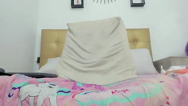 candy_sex_18's cam snapshot