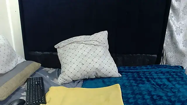 Peachesx25's cam snapshot