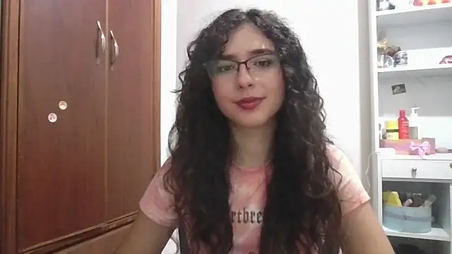 EveningWithAlice's cam snapshot