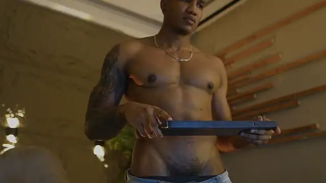 Logan_Varela live sex cam