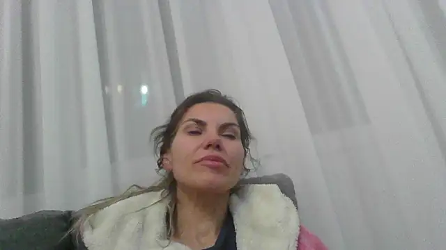 FeliciaKrige live sex cam