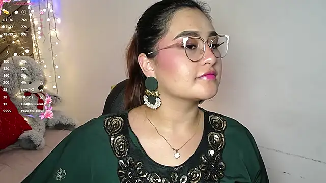 heluejamil live sex cam