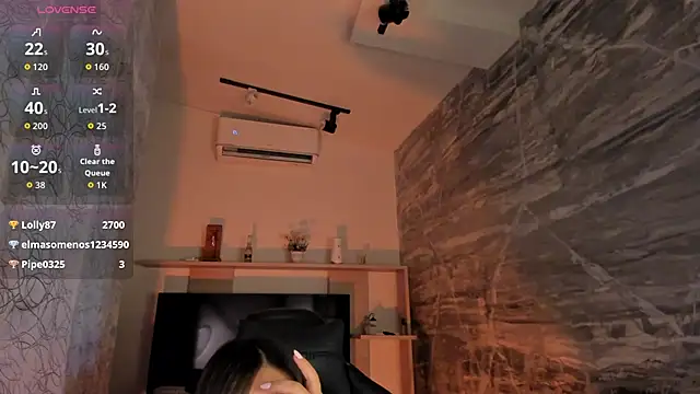 LunaBaker-1's cam snapshot