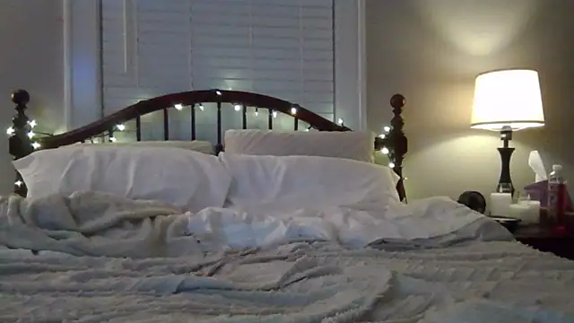 tattedsweets01's cam snapshot