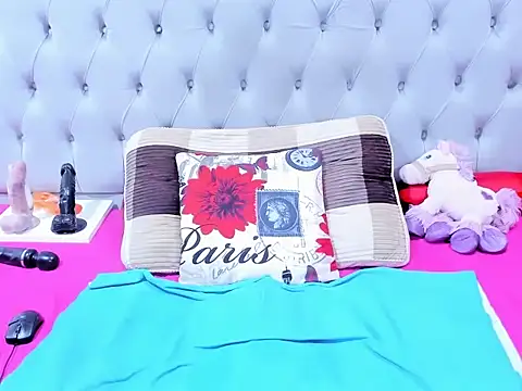 massive_booty25's cam snapshot