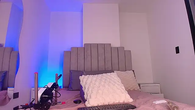 ellisrossi's cam snapshot