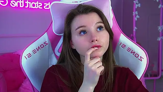 KeiraAsti's cam snapshot