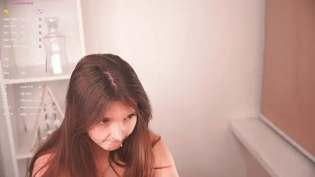 DongMolt live sex cam