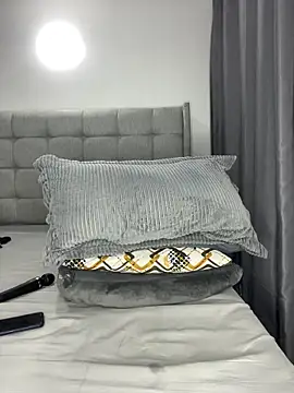 prettiepearl live sex cam