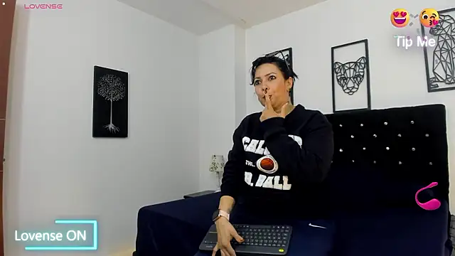 FelinaJohnson's cam snapshot