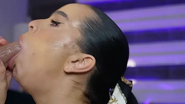 Miss_Denisse's cam snapshot