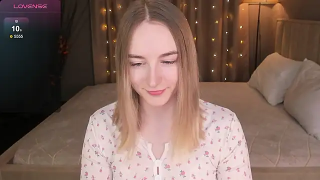 Shy_Polly's cam snapshot