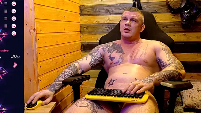 MrrKray live sex cam