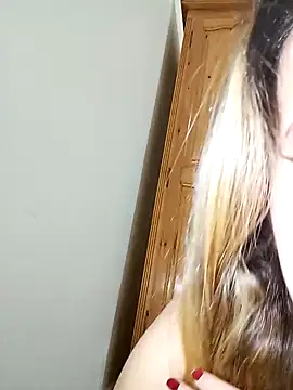 indilasixeey live sex cam