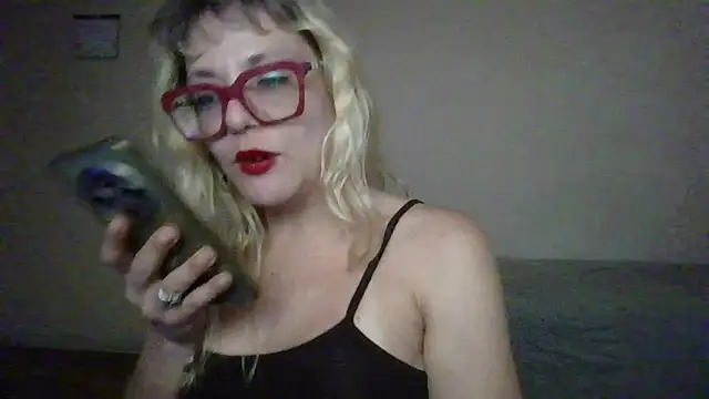 BlondieTami's cam snapshot