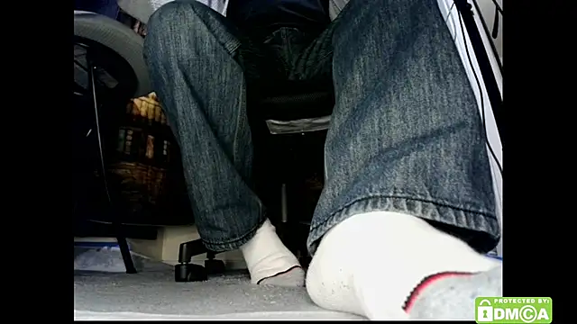 justshutupandwatch's cam snapshot