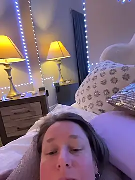 Vivian_MayXxX live sex cam