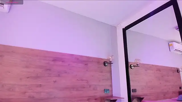 DeboraEvans's cam snapshot