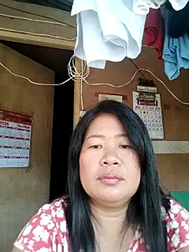 Lovelywoman43 live sex cam