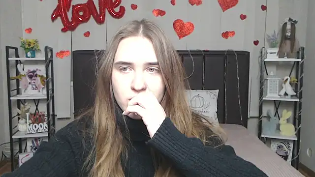 LauraHlot's cam snapshot