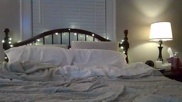 tattedsweets01's cam snapshot