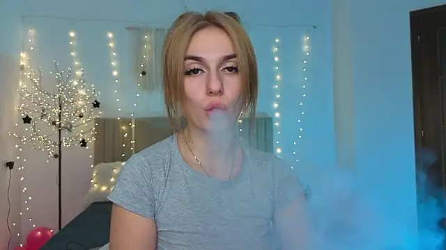 Little_mia__'s cam snapshot