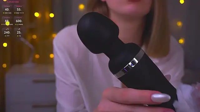 YvonneBou's cam snapshot