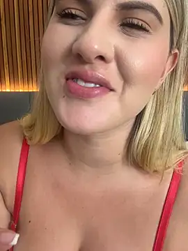 EmiilyAdams_'s cam snapshot