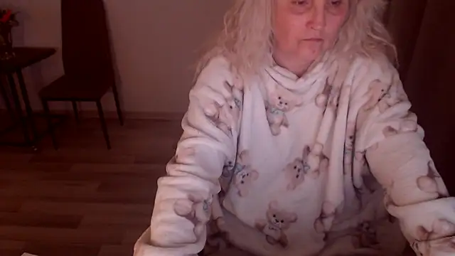 Divineblond's cam snapshot