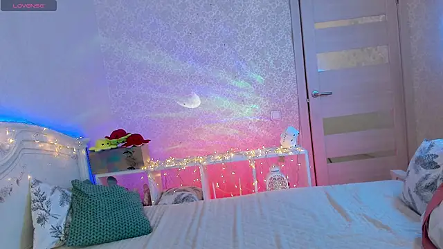 LillyMoure_'s cam snapshot