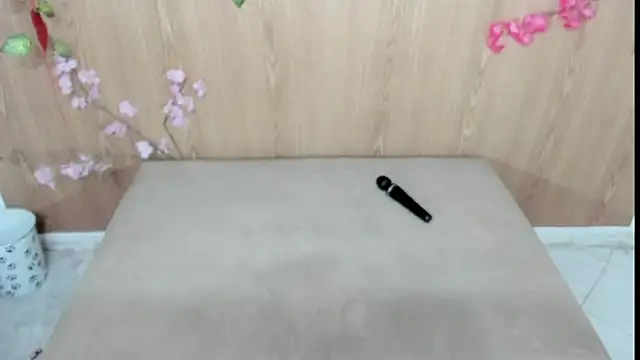 jenelotizz06's cam snapshot