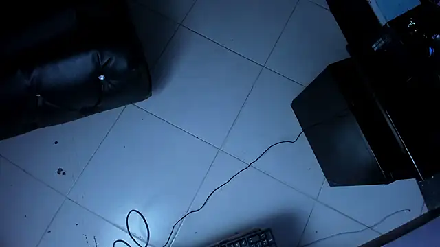 Violetta_Rousse_'s cam snapshot