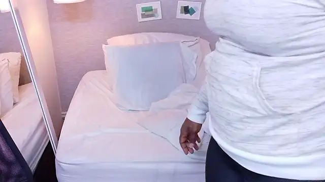 kiara_evanss's cam snapshot