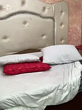 KarlyAndDavey's cam snapshot