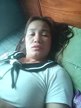 cutebobi's cam snapshot