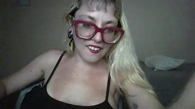 BlondieTami's cam snapshot