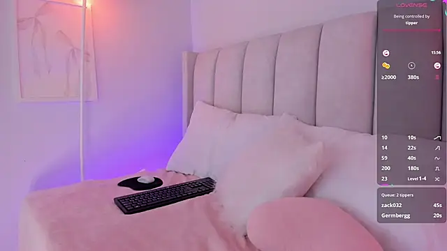 your_alina18's cam snapshot