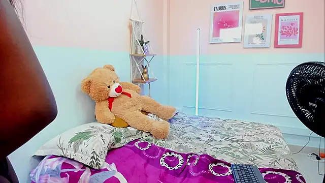 naomi_campell's cam snapshot