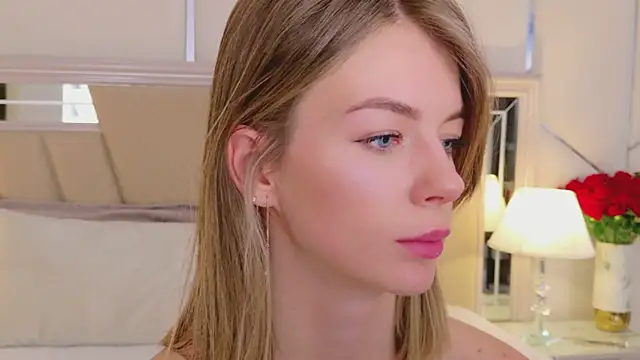 MeganMour live sex cam